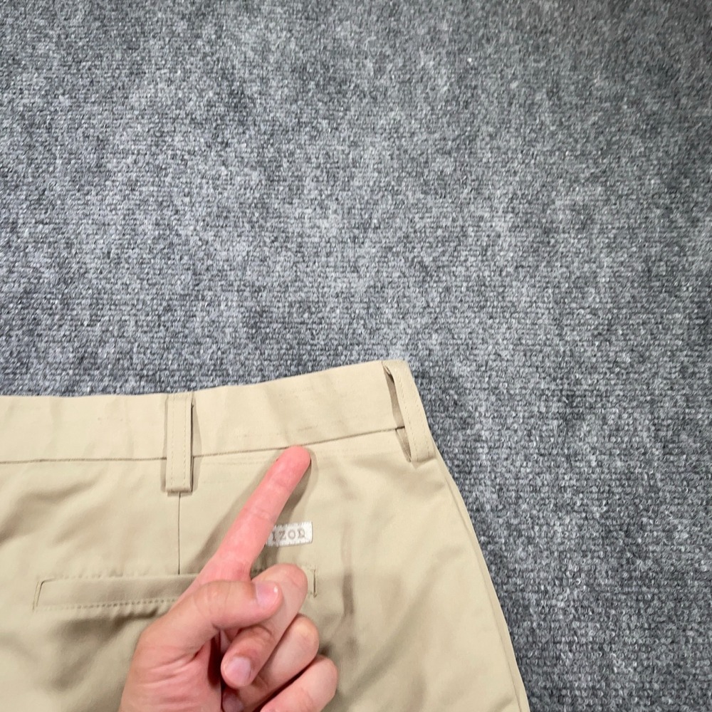 IZOD Chino Shorts Casual Mens 42" Khaki Stretch 9" Inseam Flat‎ Front Pockets - Picture 9 of 12